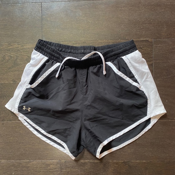 Under Armour Pants - 🎉Underarmour Athletic workout short Size xsmall